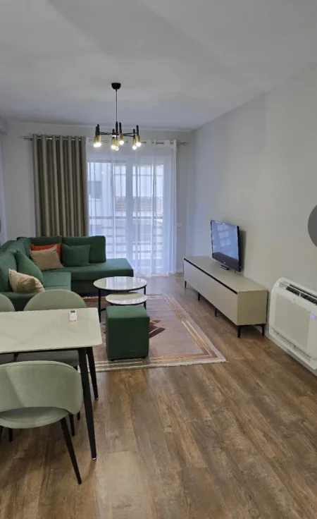 Tirane, jepet me qera apartament 1+1 Kati 6, 65 m² 650 € 