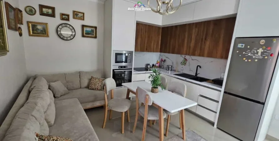Tirane, jepet me qera apartament 2+1 Kati 5, 80 m² 630 € (Rruga Dritan Hoxha)