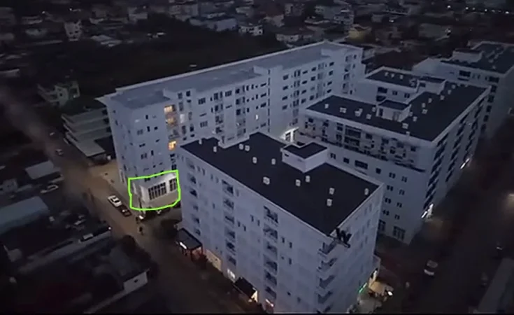 Tirane, shitet dyqan Kati 0, 76 m² 190.000 € (Kamez)