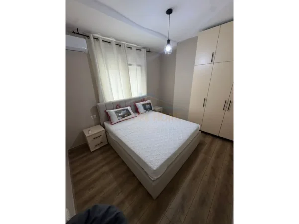 Tirane, jepet me qera apartament 2+1 Kati 8, 80 m² 500 € (5 Maj)