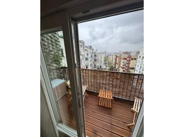 Tirane, jepet me qera apartament 2+1 Kati 8, 80 m² 500 € (5 Maj)