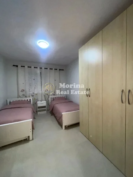 Tirane, jepet me qera apartament 2+1 Kati 4, 95 m² 450 € (Xhamllik)