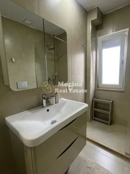 Tirane, jepet me qera apartament 2+1 Kati 4, 95 m² 450 € (Xhamllik)
