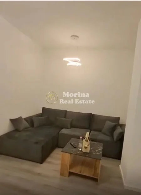 Tirane, jepet me qera apartament 1+1 Kati 2, 90 m² 650 € (Bulevardi Zogu i Pare)