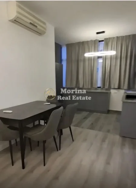 Tirane, jepet me qera apartament 1+1 Kati 2, 90 m² 650 € (Bulevardi Zogu i Pare)