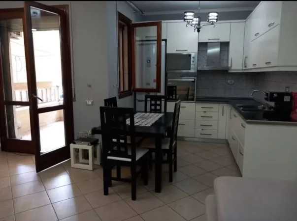 Tirane, shitet nga Pronari, pa-komision apartament 2+1+Aneks+Ballkon Kati 2, 100 m² 250.000 € (kopshti botanik)