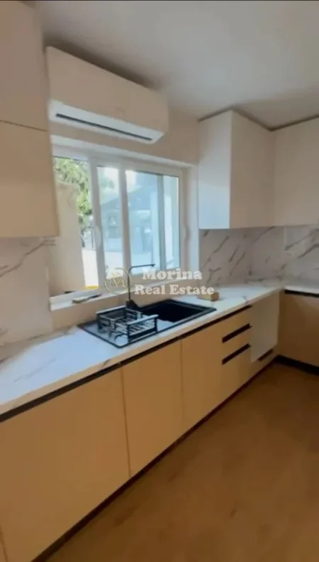 Tirane, jepet me qera apartament 1+1 Kati 1, 60 m² 500 € (QSUT)