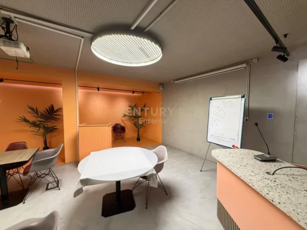 Tirane, jepet me qera ambjent biznesi Kati 1, 190 m² 3.325 € 