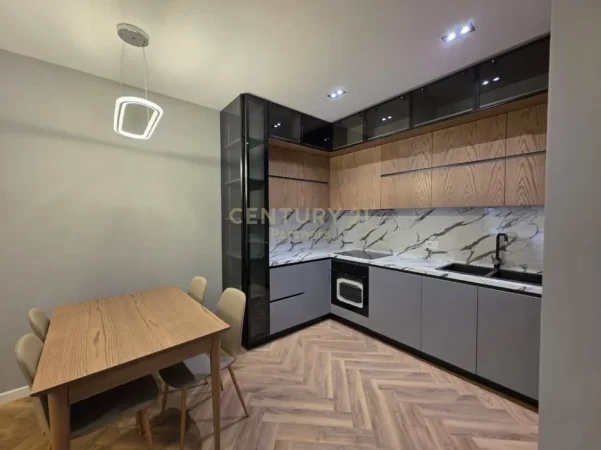 Tirane, shes apartament 2+1+Aneks+Ballkon Kati 3, 104 m² 205.000 € (Relux residence)
