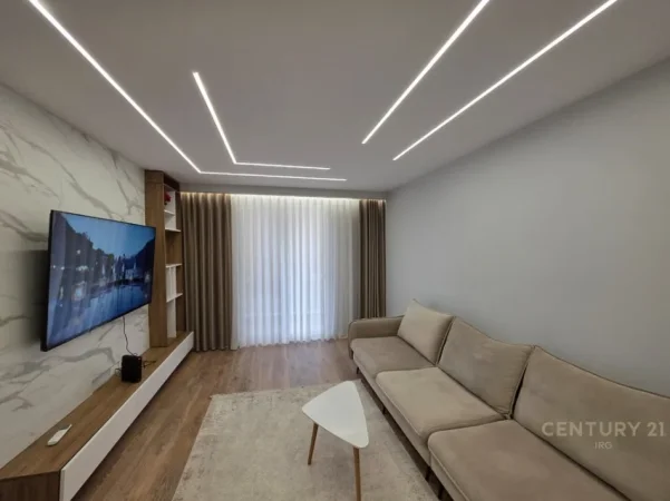 Tirane, jepet me qera apartament 1+1+Aneks+Ballkon Kati 3, 60 m² 850 € 