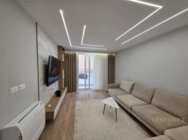 Tirane, jepet me qera apartament 1+1+Aneks+Ballkon Kati 3, 60 m² 850 € 