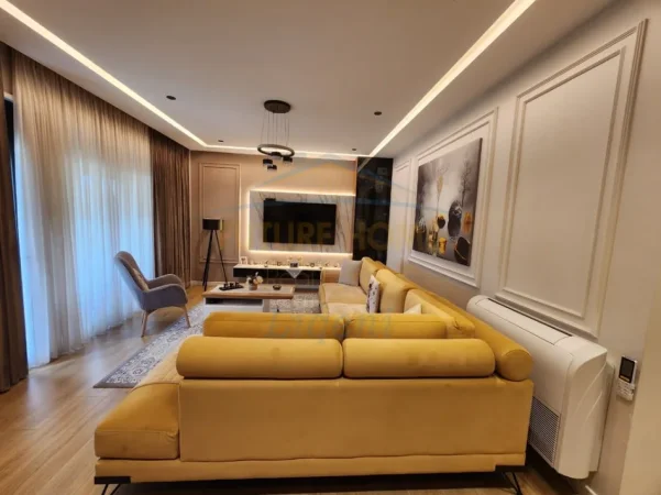 Tirane, shitet apartament Kati 2, 111 m² 420.000 €