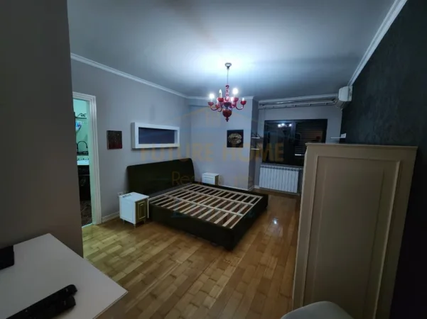 Tirane, jepet me qera apartament Kati 8, 104 m² 950 €