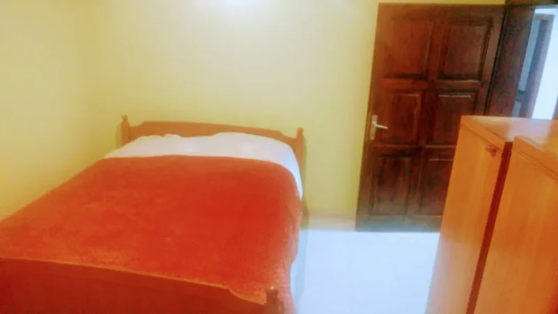 Tirane, jepet me qera apartament 2+1 Kati 1, 80 m² 250 € (Rruga Ymer Kurti 2/1)