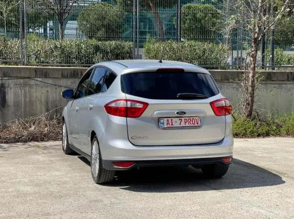 Tirane, shes makine FORD C MAX Nafte, gri metalizato manuale Klima 176.000 km 4.900 €