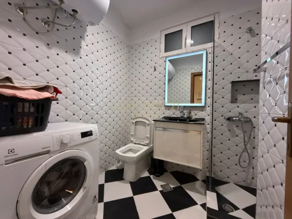 Tirane, shitet 2+1 Kati 4, 102 m² 260.000 € 