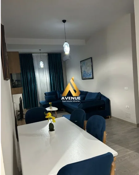 Tirane, jepet me qera apartament 1+1 Kati 3, 85 m² 600 € (Rezidenca Eshli)