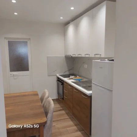 Tirane, jepet me qera shtepi 1 Katshe Kati 1, 84 m² 360 € (kafja e rremes)