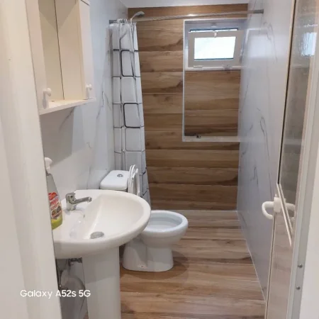 Tirane, jepet me qera shtepi 1 Katshe Kati 1, 84 m² 360 € (kafja e rremes)