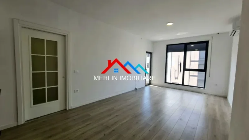 Tirane, jepet me qera apartament 1+1+Ballkon Kati 7, 64 m² 670 € (RRUGA MARIE KRAJA,PORCELAN)
