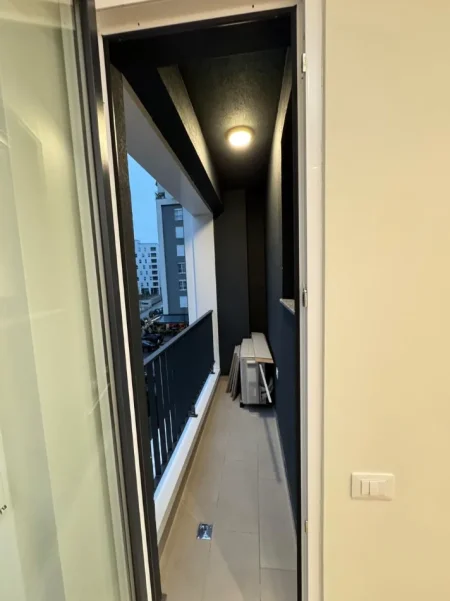 Tirane, jepet me qera ambjent biznesi Kati 2, 58 m² 1.000 € (rruga petro Korcari)