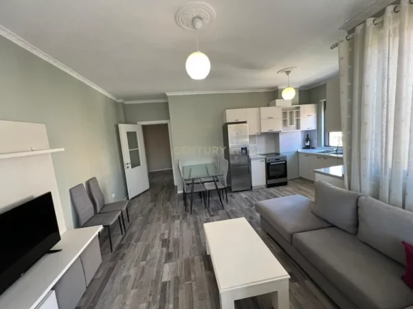 Tirane, jepet me qera apartament 2+1 Kati 2, 85 m² 550 € 