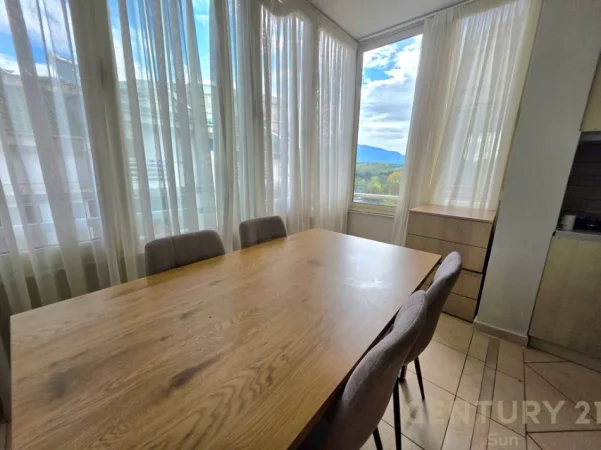 Tirane, jepet me qera apartament 2+1 Kati 4, 113 m² 700 € 