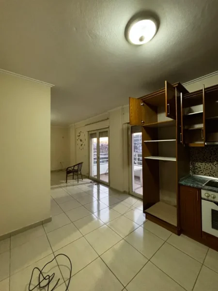 Tirane, shitet apartament 2+1+Ballkon Kati 1, 129 m² 155.000 € (Misto Mame)
