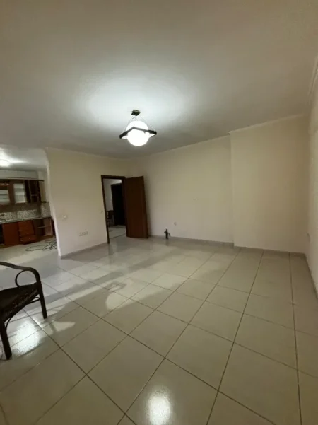 Tirane, shitet apartament 2+1+Ballkon Kati 1, 129 m² 155.000 € (Misto Mame)