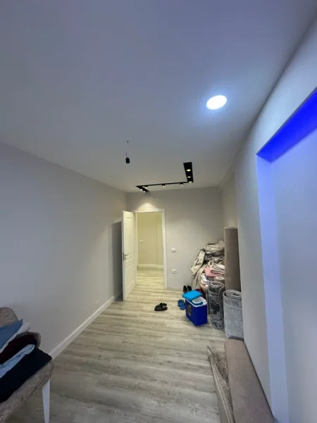 Tirane, shitet apartament 2+1 Kati 3, 127 m² 220.000 € (Astir)