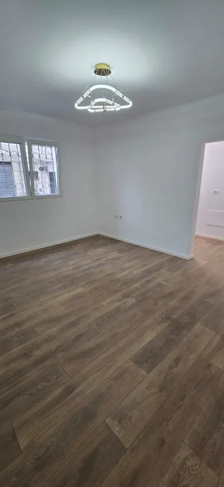 Tirane, shitet apartament 1+1 Kati 1, 57 m² 137.000 € (Ali Demi)