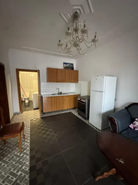 Tirane, jepet me qera Vile 2+1 Kati 2, 100 m² 350 € (Rruga Ram Sadria)