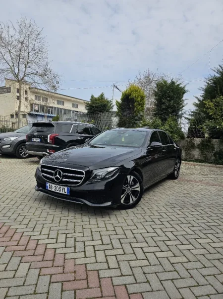 Fier, shes makine Mercedes Nafte, e zeze automatik Klima 207.000 km
