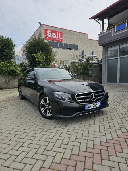 Fier, shes makine Mercedes Nafte, e zeze automatik Klima 207.000 km