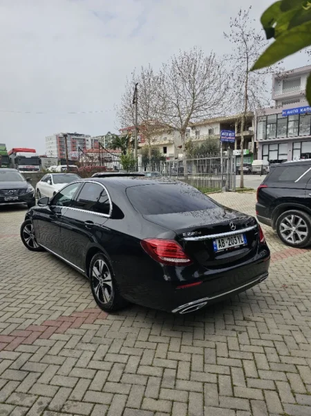 Fier, shes makine Mercedes Nafte, e zeze automatik Klima 207.000 km