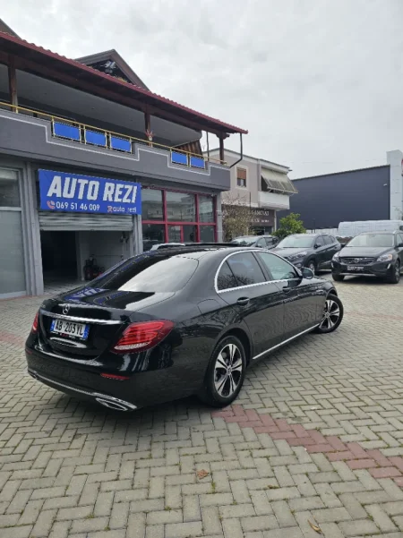 Fier, shes makine Mercedes Nafte, e zeze automatik Klima 207.000 km