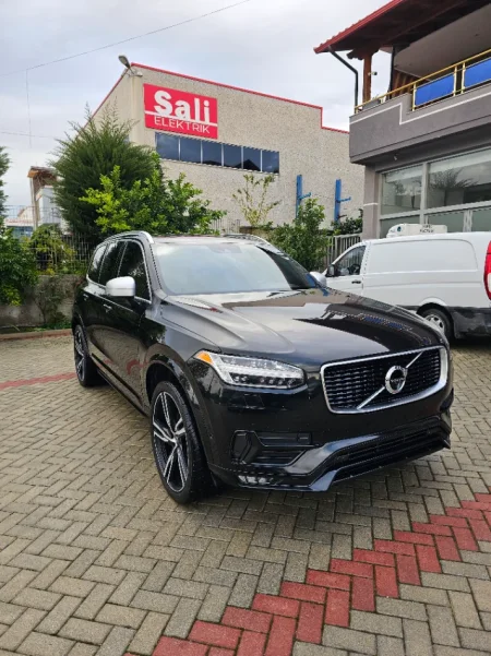 Fier, shes SUV Volvo Benzin, e zeze automatik 203.000 km