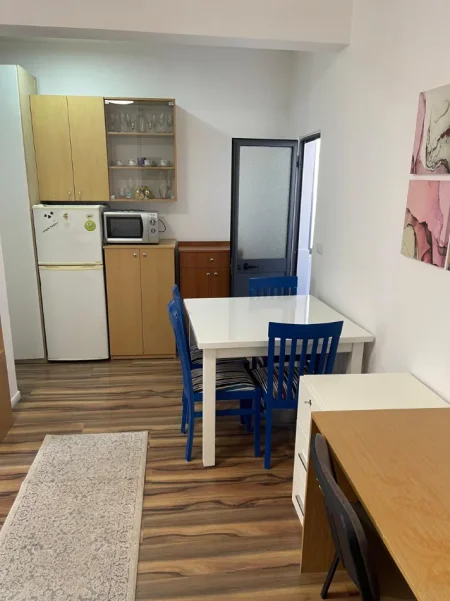 Tirane, shitet garsonier Kati 2, 48 m² 99.000 € (Rruga Ndre Mjeda, Ish Parku i Autobusave)