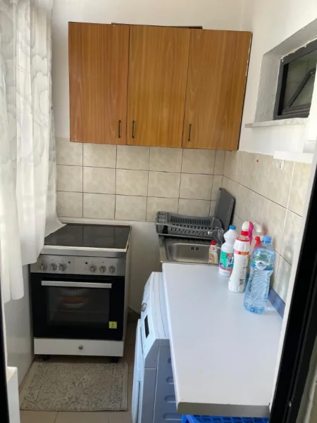 Tirane, shitet garsonier Kati 2, 48 m² 99.000 € (Rruga Ndre Mjeda, Ish Parku i Autobusave)