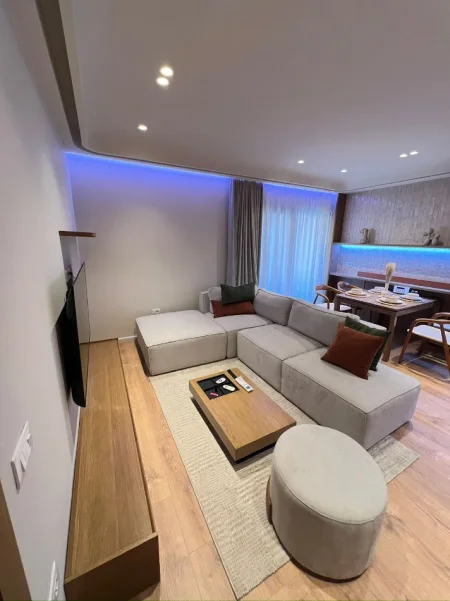 Tirane, jepet me qera 1+1 , 