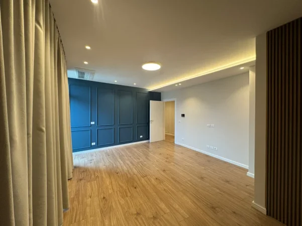 Tirane, jepet me qera , 