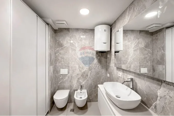 Tirane, shitet apartament , 130 m² 329.000 € 