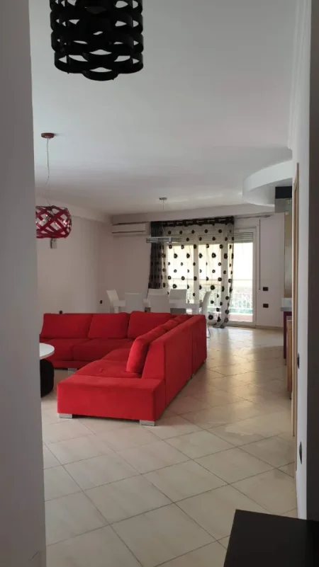 Tirane, jepet me qera apartament 2+1+Ballkon Kati 1, 118 m² 700 € (Rruga Jordan Misja)