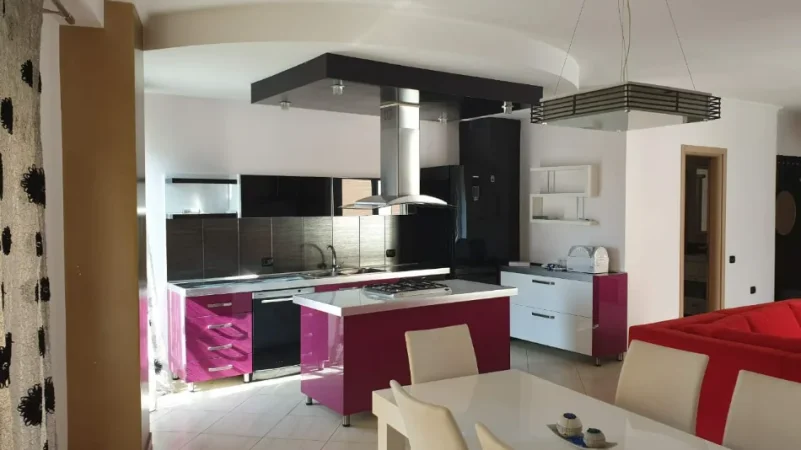 Tirane, jepet me qera apartament 2+1+Ballkon Kati 1, 118 m² 700 € (Rruga Jordan Misja)