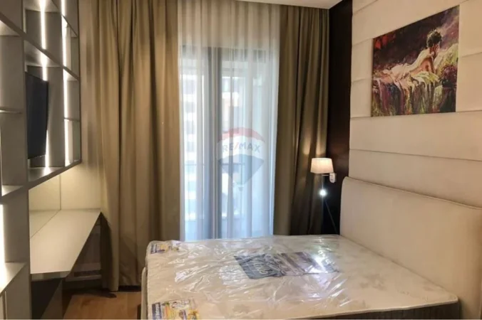 Tirane, jepet me qera 1+1 Kati 9, 76 m² 900 € 