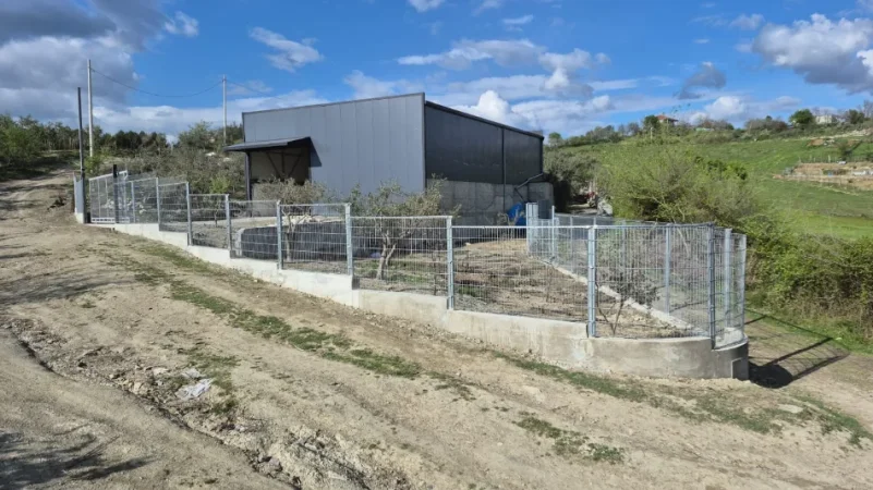 Tirane, jepet me qera ambjent biznesi Kati 0, 250 m² 1.200 € (FUSHE MEZEZ)