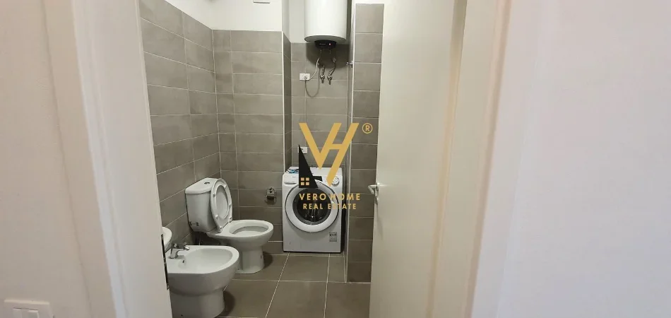 Tirane, jepet me qera apartament 2+1+Ballkon Kati 1, 83 m² 500 € (ALI DEMI)