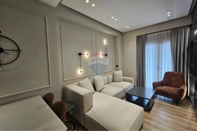 Tirane, jepet me qera apartament 1+1 , 74 m² 950 € 