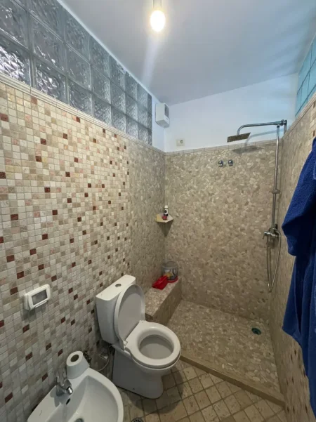 Tirane, jepet me qera apartament 2+1 Kati 2, 100 m² 65.000 € (Don Bosko)