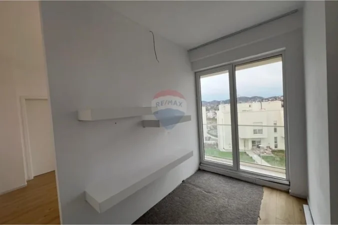 Tirane, jepet me qera Vile 3+1 , 196 m² 1.300 € 